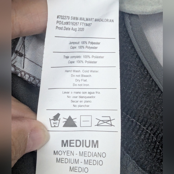 Star Wars Mandalorian Size Medium Costume With Cape In Great Condition - Picture 7 of 10